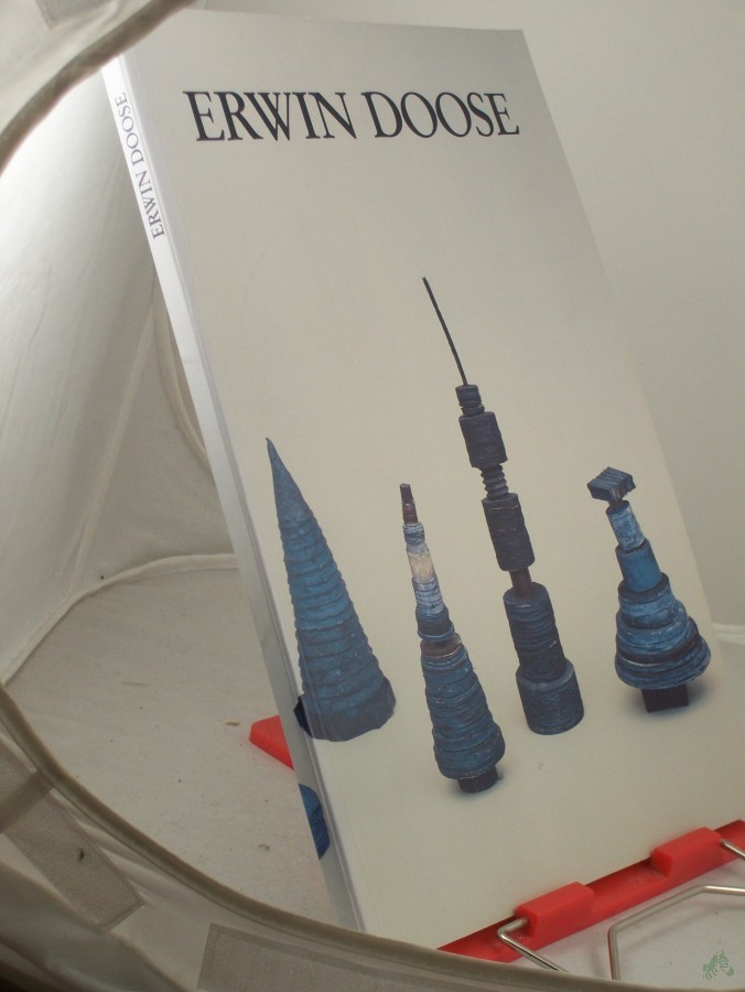 Artikelbild 1 des Artikels “Erwin Doose : Collagen u. Skulpturen ; 28. August - 29. September 1985, Schleswig-Holstein. Landesmuseum auf Schloss Gottorf in Schleswig / Konzeption u. Katalog: Christian Rathke “