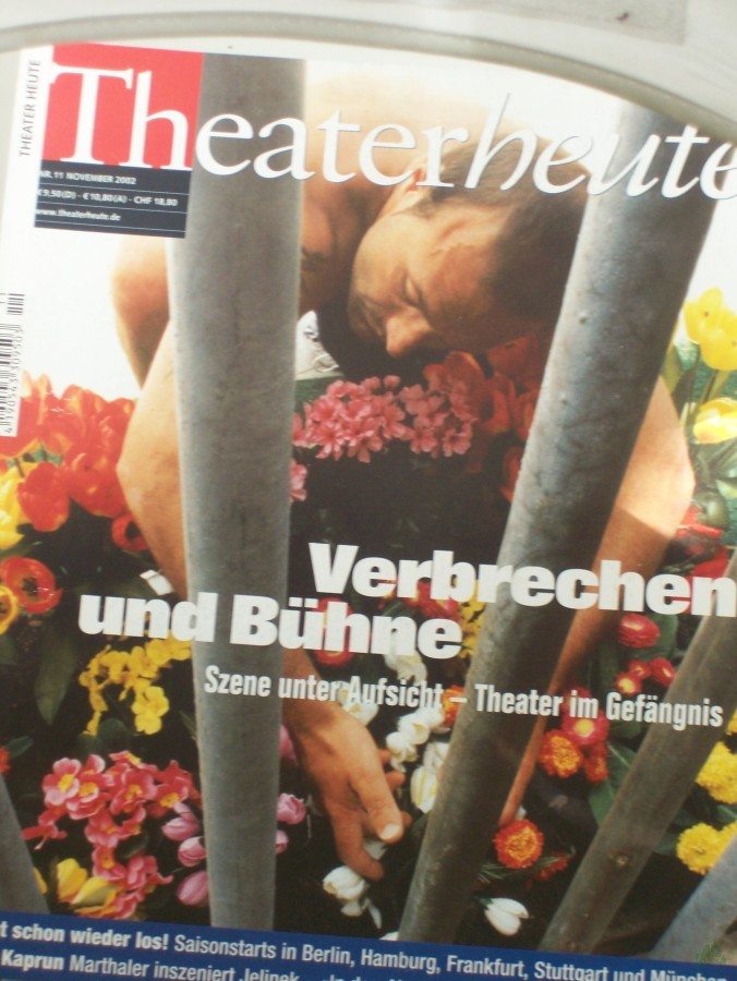Artikelbild 1 des Artikels “11/2002, Verbrechen und Bühne “
