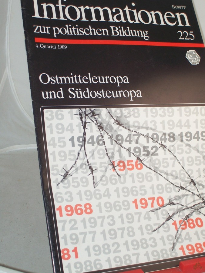 Artikelbild 1 des Artikels “Ostmitteleuropa und Südosteuropa, 4. Quartal 1989 “