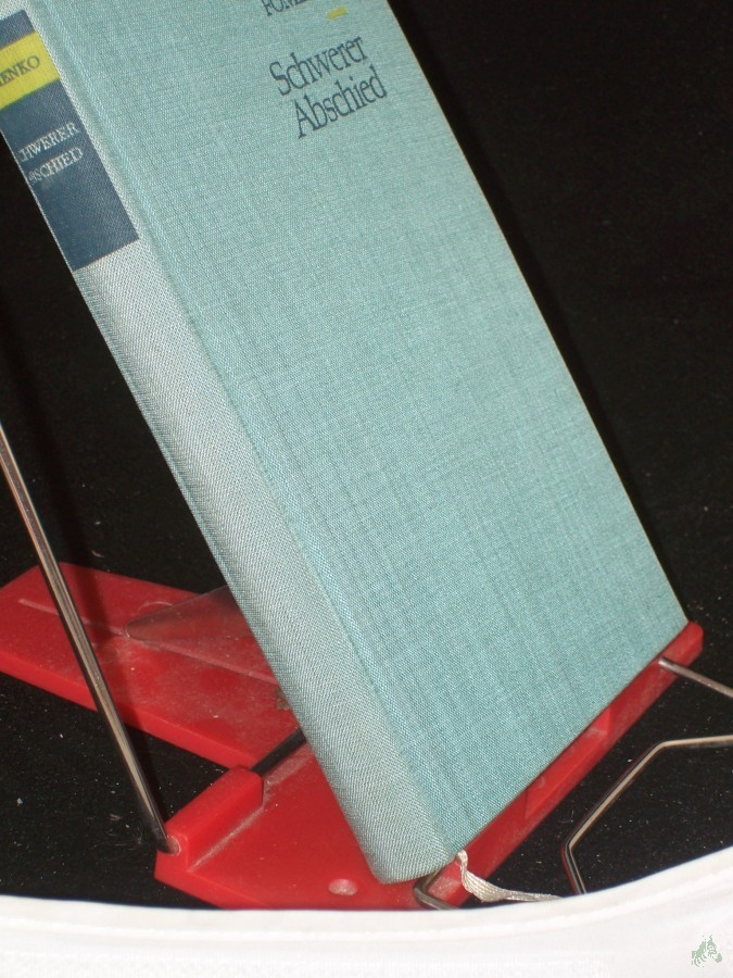 Artikelbild 1 des Artikels “Schwerer Abschied : Roman / Wladimir Fomenko. Übers. aus d. Russ. Dt. von Lieselotte Remané “