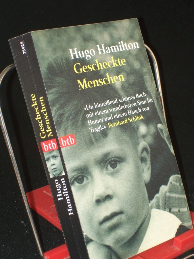 Artikelbild 1 des Artikels “Gescheckte Menschen / Hugo Hamilton. Aus dem Engl. von Henning Ahrens “