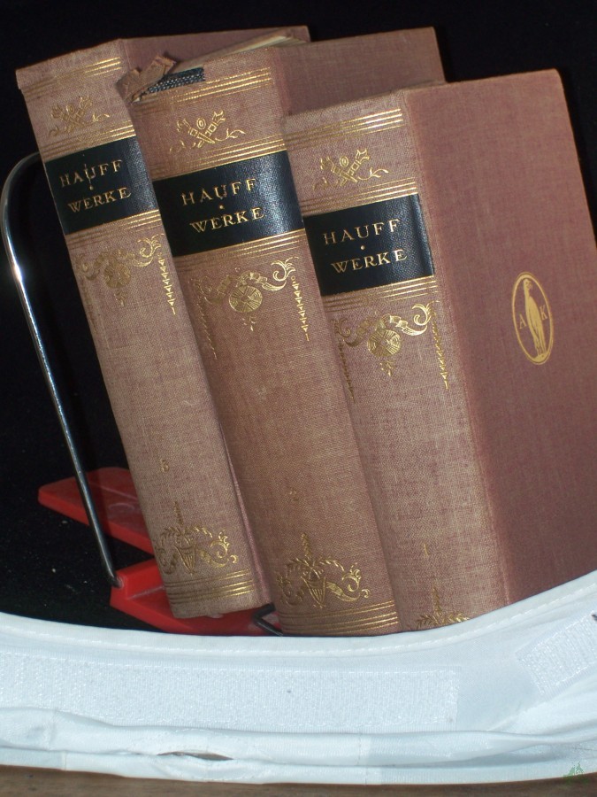 Artikelbild 1 des Artikels “Gesammelte Werke : 3 Bände / Wilhelm Hauff. Eingel. von Fred von Zollikofer Mehrteiliges Werk “