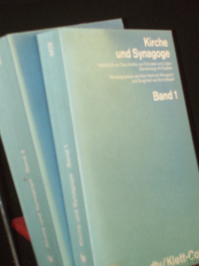 Product image 1 of the product “Kirche und Synagoge : Handbuch zur Geschichte von Christen u. Juden ; Darst. mit Quellen / hrsg. von Karl Heinrich Rengstorf u. Siegfried von Kortzfleisch Mehrteiliges Werk ”