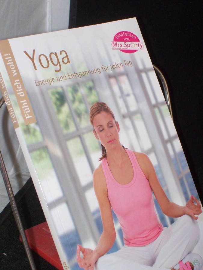 Artikelbild 1 des Artikels “Yoga : Energie und Entspannung für jeden Tag / Mathias Tietke “
