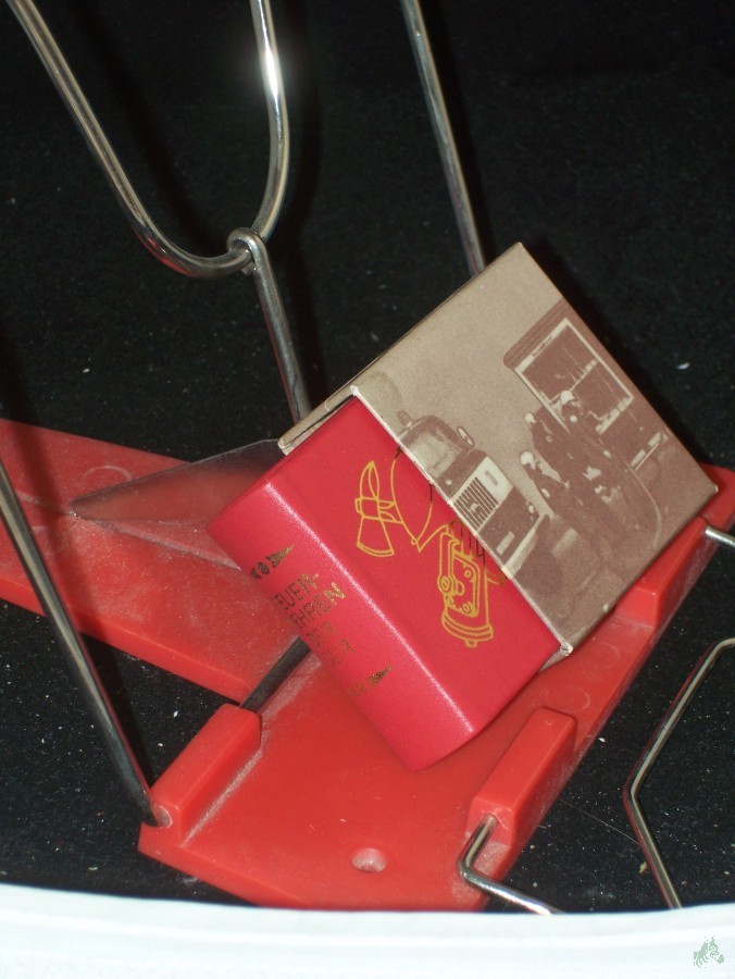 Artikelbild 1 des Artikels “Feuerwehren der DDR : Tradition, Berufung, Beruf im Dienst an Mensch und Gesellschaft / Hrsg.: Hauptabteilung Feuerwehr des MfIA “