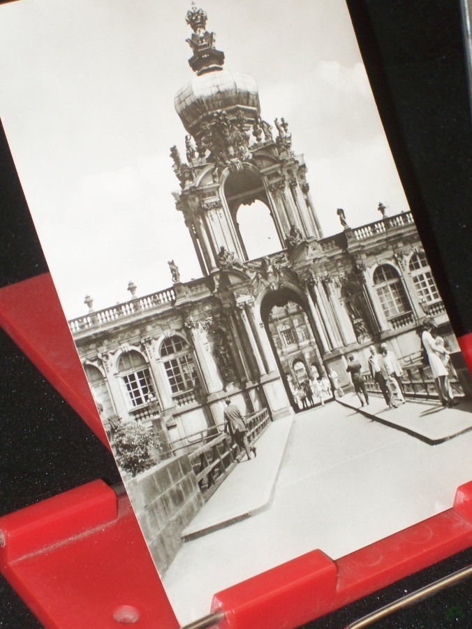 Artikelbild 1 des Artikels “Dresden, Zwinger, Kronentor, 1978, Foto: Karpf, Oelsnitz “