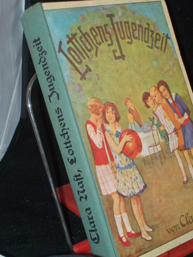 Artikelbild 1 des Artikels “Lottchens Jugendzeit : Eine Erz. f. junge Mädchen / Clara Nast. Illustrationen Abb. u. 4 farbige Taf. von H. Tischler ; Heinrich Susemihl “