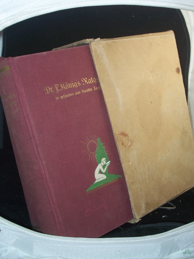 Product image 1 of the product “Ratgeber in gesunden und kranken Tagen : ein Lehrbuch vom menschlichen Körperbau und ein ärztlicher Hausschatz für alle Krankheitsfälle unter Berücksichtigung der erfolgreichsten Naturheilverfahren und anderer Heilmethoden / unter Mitwirkun ”