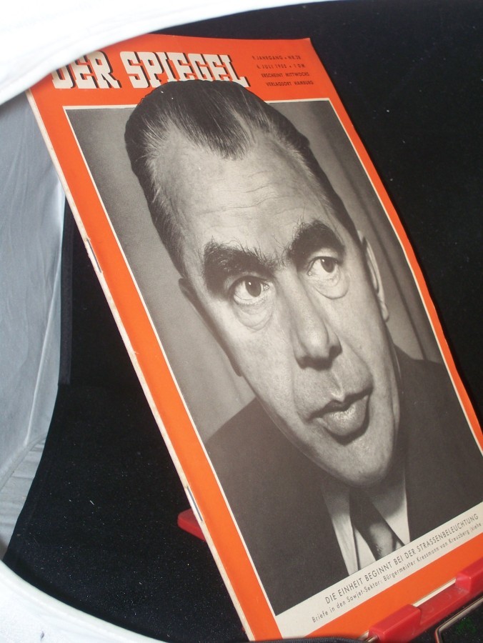 Artikelbild 1 des Artikels “28/1955, DIE EINHEIT BEGINNT BEI DER STRASSENBELEUCHTUNG; BRIEFE IN DEN SOWJET SEKTOR; BÜRGERMEISTER KRESSMANN VON KREUZBERG “