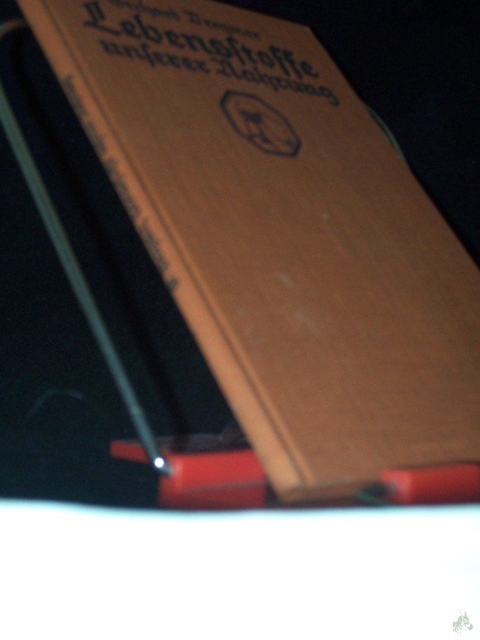 Artikelbild 1 des Artikels “Lebensstoffe unserer Nahrung : Was jeder von d. Vitaminen wissen muß / Gerhard Venzmer “