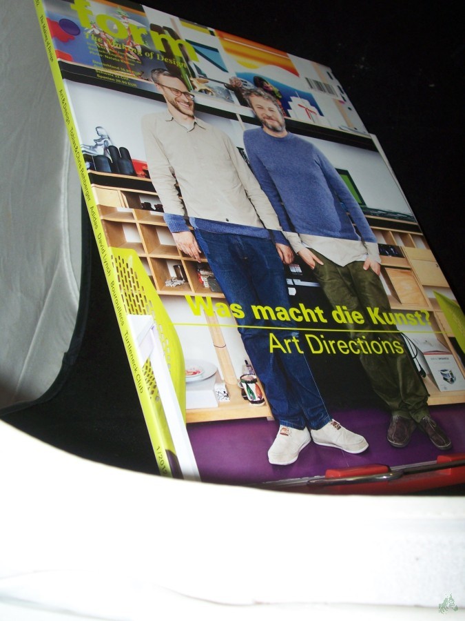 Artikelbild 1 des Artikels “242 Mai 2012, Was macht die Kunst “