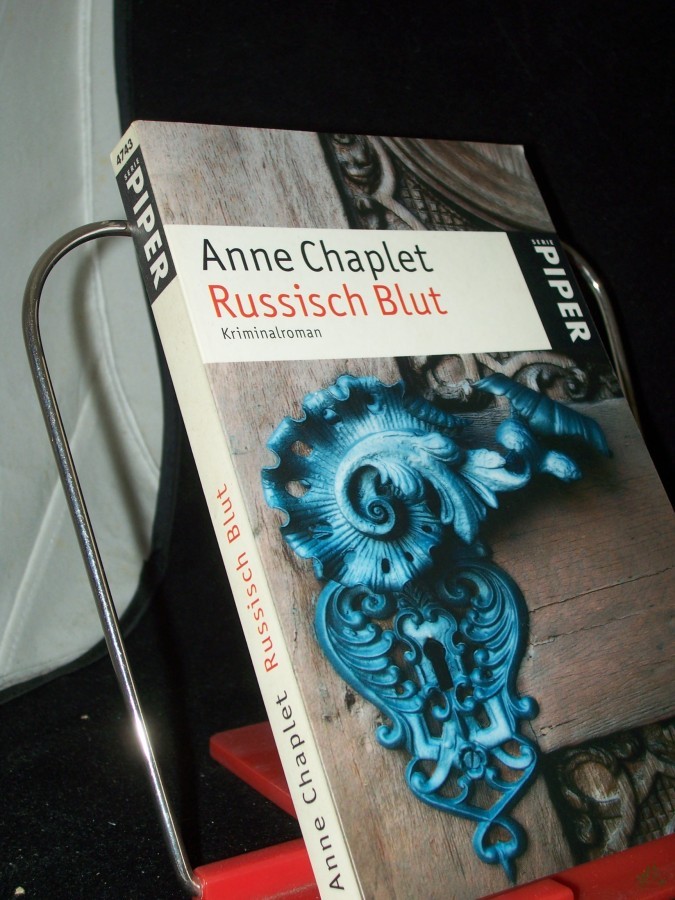 Artikelbild 1 des Artikels “Russisch Blut : Kriminalroman / Anne Chaplet “