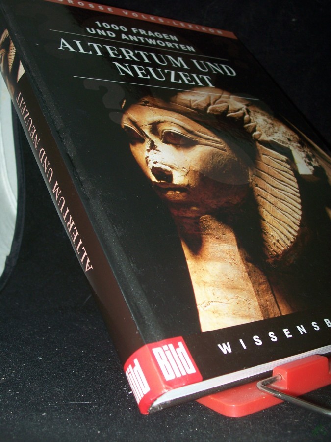 Product image 1 of the product “Altertum und Neuzeit : 1000 Fragen und Antworten / Bertelsmann-Lexikon-Institut. [Red. Leitung: Florian von Heintze] ”