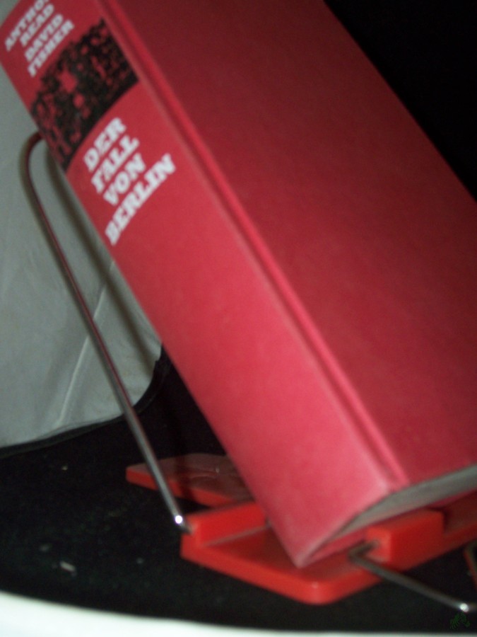 Artikelbild 1 des Artikels “Der Fall von Berlin / Anthony Read ; David Fisher. Aus dem Engl. von Herman W. Baadke... “