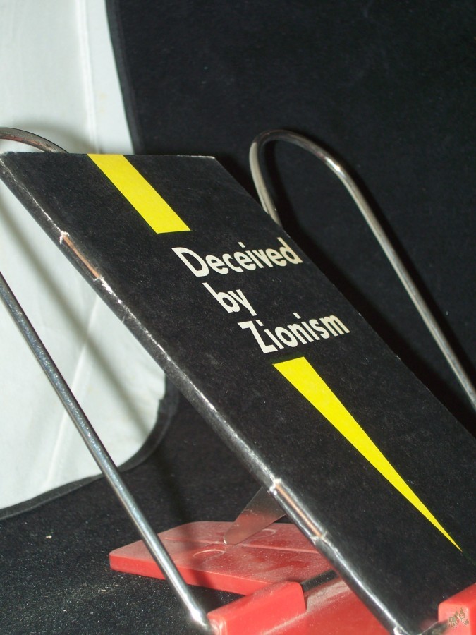 Product image 1 of the product “Deceived by Zionism., Aus dem Inhalt: The Weapons of Zionism - Provocation and Subversive Activity. Is there any need to save the Soviet Jews? Years Struck out of a Lifetime. ”