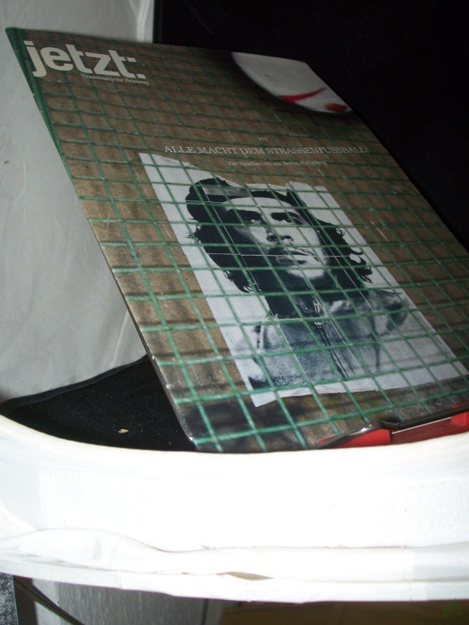 Artikelbild 1 des Artikels “No 32, 1999, Alle Macht dem Strassenfussball, ein Spielbericht aus berlin-Kreuzberg “