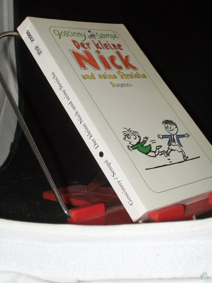 Product image 1 of the product “Der kleine Nick und seine Streiche : sechzehn prima Geschichten vom kleinen Nick und seinen Freunden / René Goscinny ; Jean-Jacques Sempé. Dt. von Hans Georg Lenzen ”