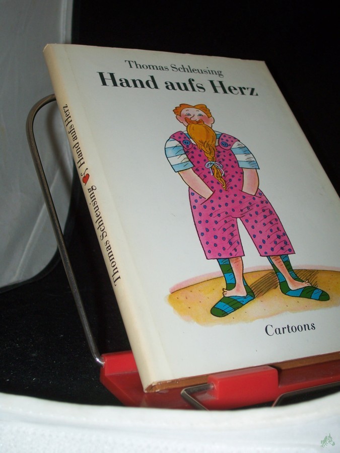 Product image 1 of the product “Hand aufs Herz : Cartoons / Thomas Schleusing ”
