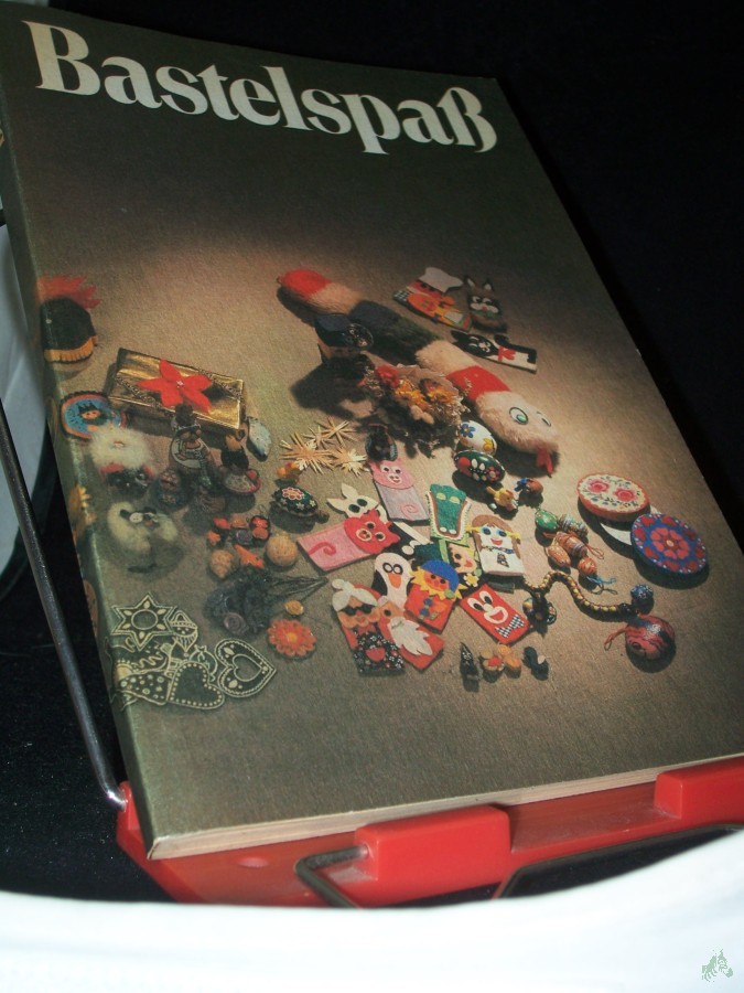 Artikelbild 1 des Artikels “Bastelspass : Handreichung für d. ausserunterrichtl. Tätigkeit / erarb. von Vera Hasenbank, Edith Hönisch u. Birgit Benz “
