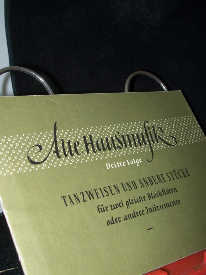 Product image 1 of the product “Tanzweisen und andere Stücke : für zwei gleiche Blockflöten oder andere Instrumente / eingerichtet von Gerhard Wohlgemuth ”