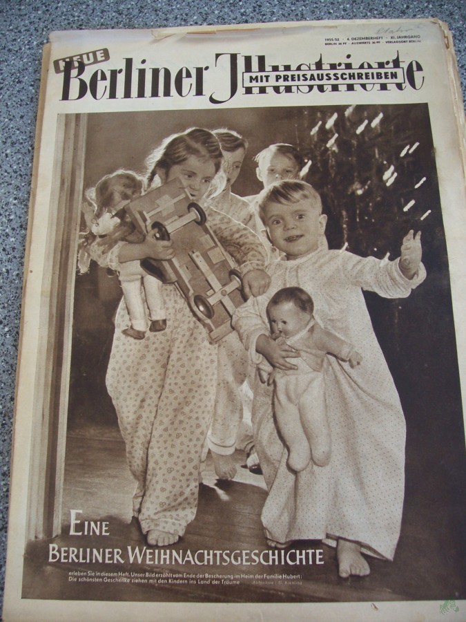 Artikelbild 1 des Artikels “52/1955 EINE BERLINER WEIHNACHTSGESCHICHTE BESCHERUNG BEI DER FAMILIE HUBERT “