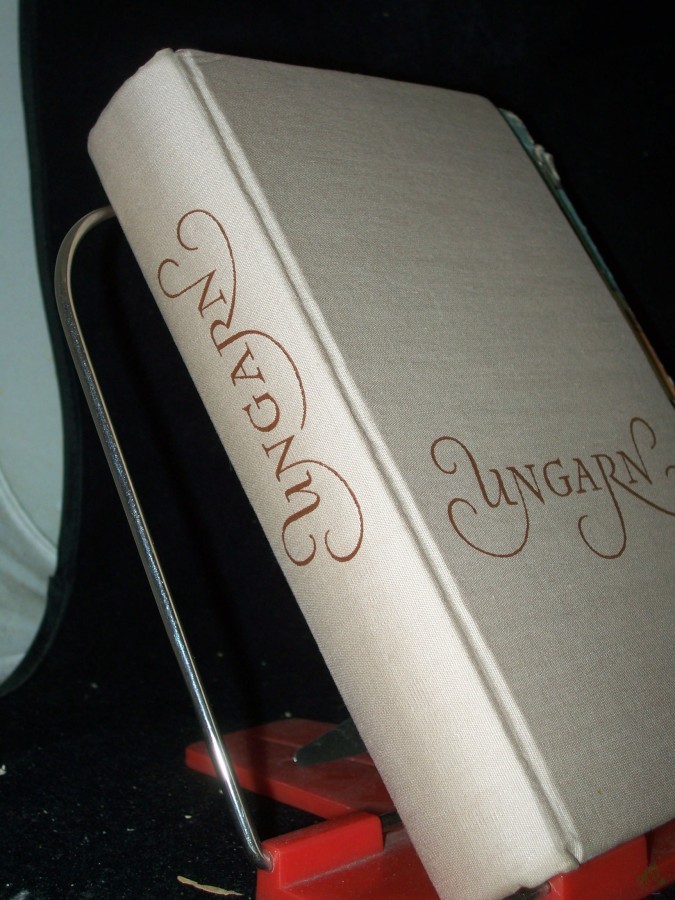 Product image 1 of the product “Ungarn : Ein aktueller Reiseführer durch d. Ungarn von gestern u. heute / [Red.: Iván Boldizsár] ”