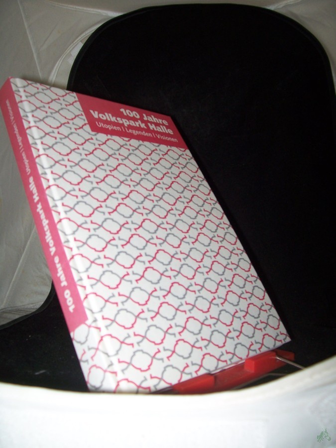 Product image 1 of the product “100 Jahre Volkspark Halle : Utopien - Legenden - Visionen ; Begleitpublikation zu einem interdisziplinären Projekt vom 29. Juni bis 15. Juli 2007 / [hrsg. vom Volkspark Halle e.V. Katalogred.: Angela Dolgner ; Christine Fuhrmann] ”