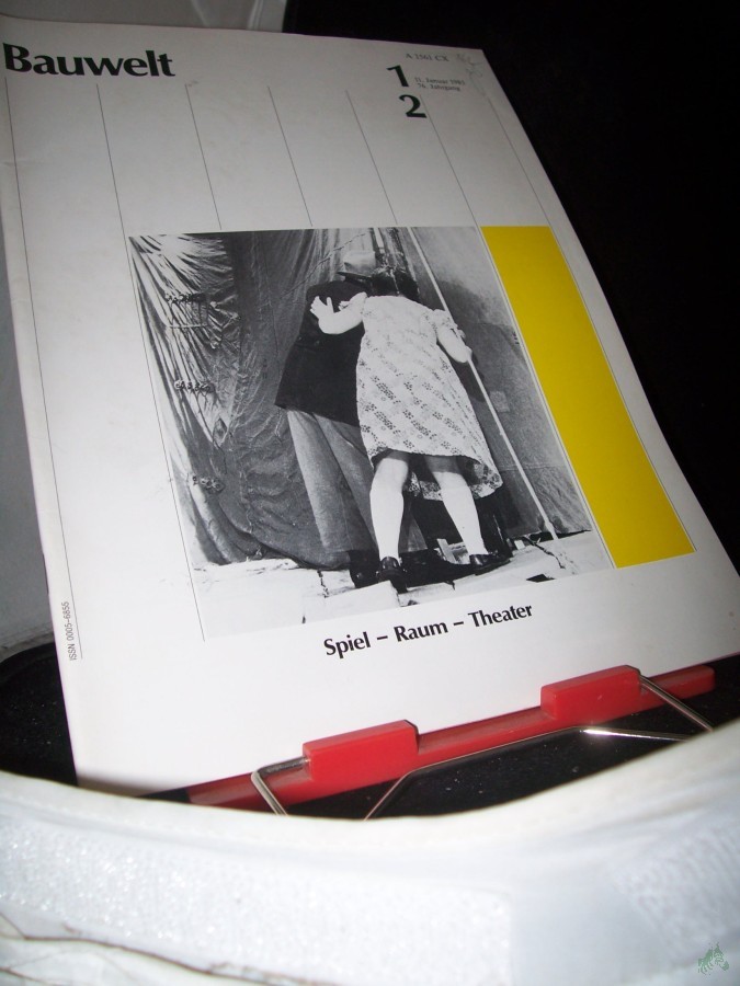 Artikelbild 1 des Artikels “1/2 1985 Spiel Raum Theater “