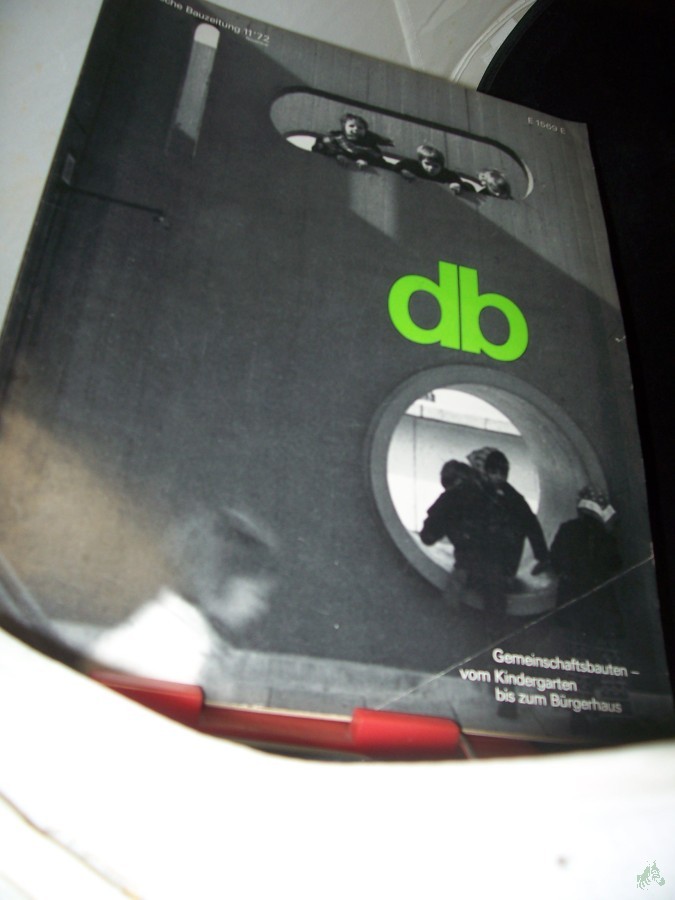 Artikelbild 1 des Artikels “11/1972 Gemeinschaftsbauten vom Kindergarten bis zum Bürgerhaus “