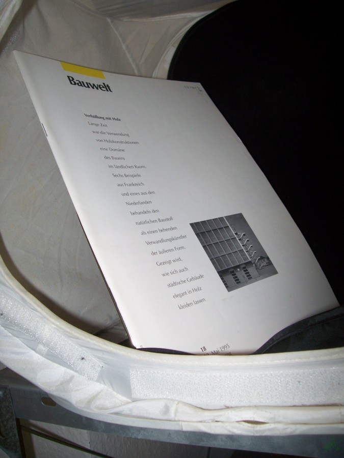 Artikelbild 1 des Artikels “18/1995 Verhüllung mit Holz “