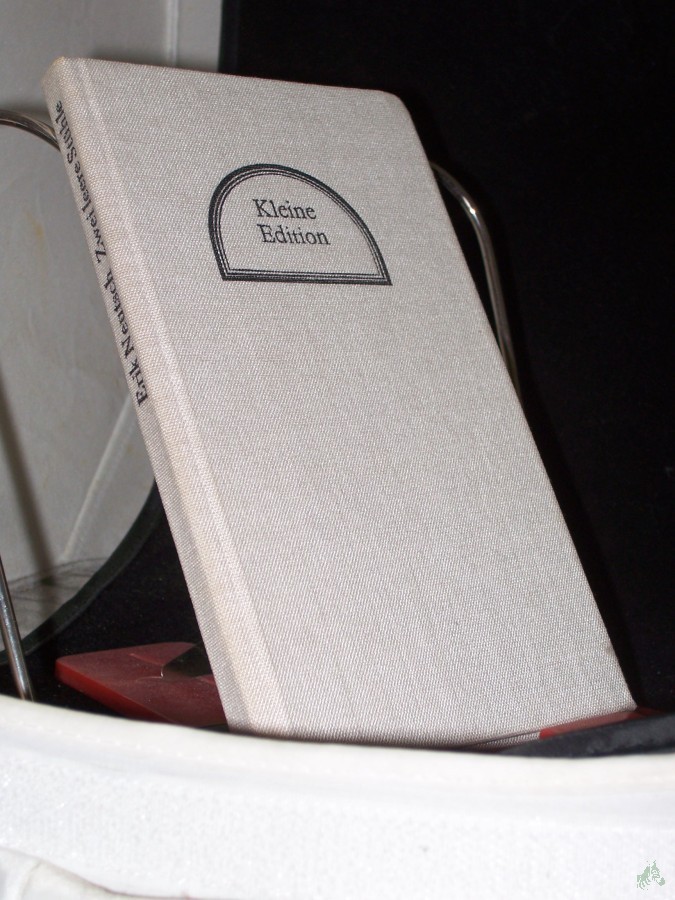 Artikelbild 1 des Artikels “Zwei leere Stühle : Novelle / Erik Neutsch “