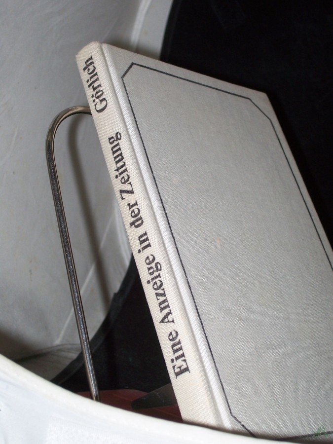 Product image 1 of the product “Eine Anzeige in der Zeitung / Günter Görlich ”