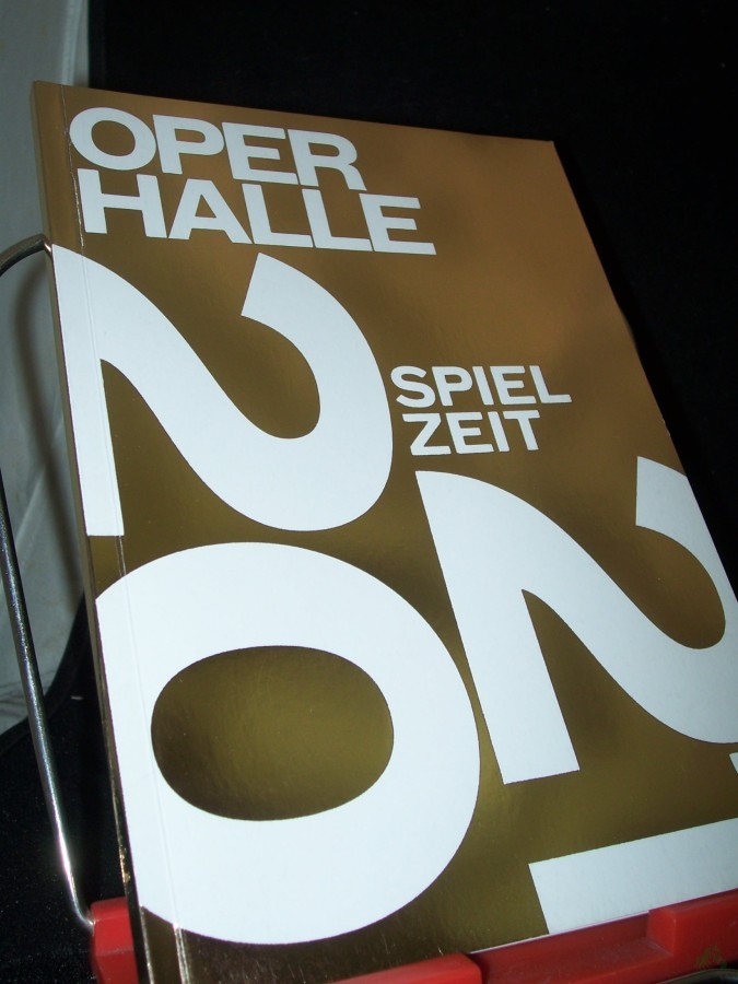 Product image 1 of the product “Spielzeit 20/21 Oper Halle ”