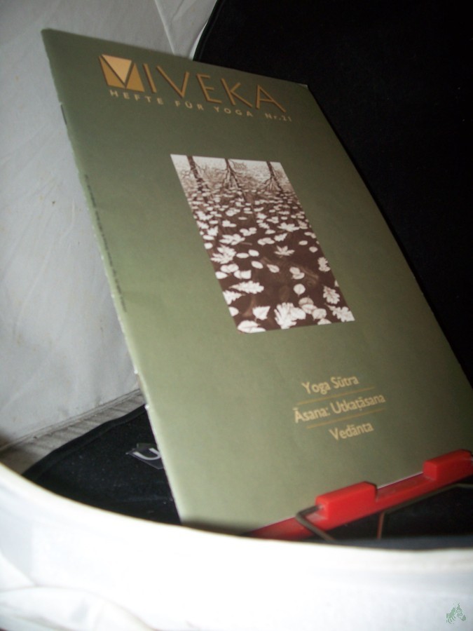 Artikelbild 1 des Artikels “21/2000 Vedānta Serie Āsana – utkaṭāsana Yoga Sūtra – Yoga, ein Handwerk Yoga, Medizin und Krankheit – Teil 3 “