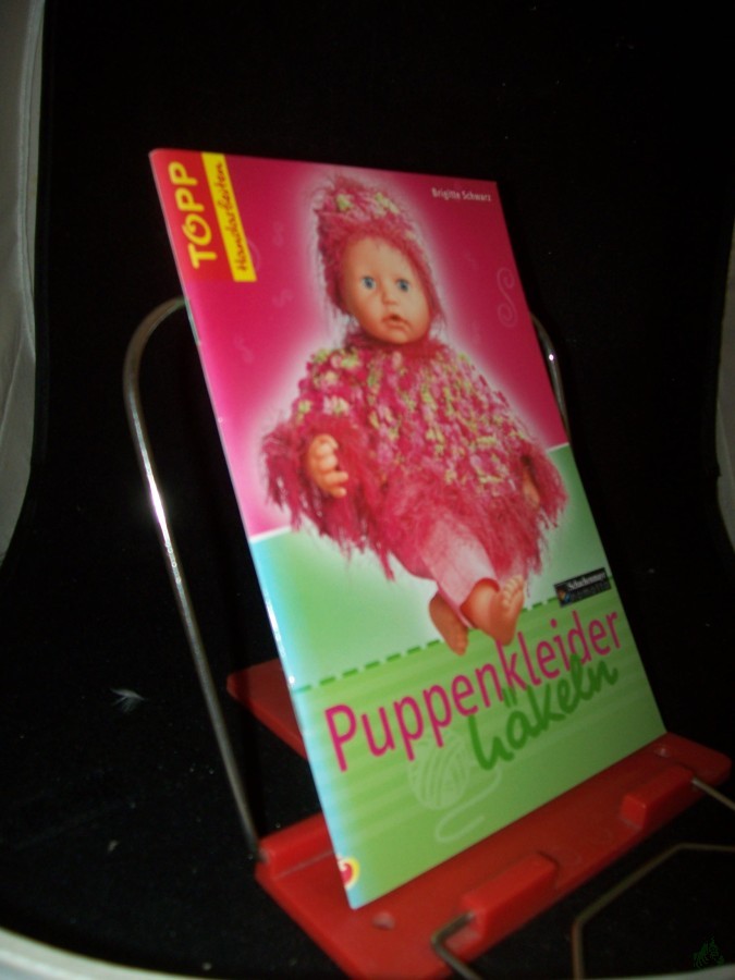 Product image 1 of the product “Puppenkleider häkeln / Brigitte Schwarz ”