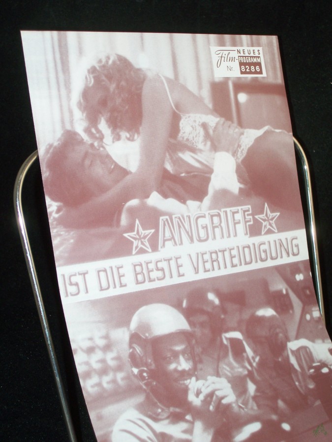 Product image 1 of the product “Nr. 8286, ANGRIFF ist die beste Verteidigung ”