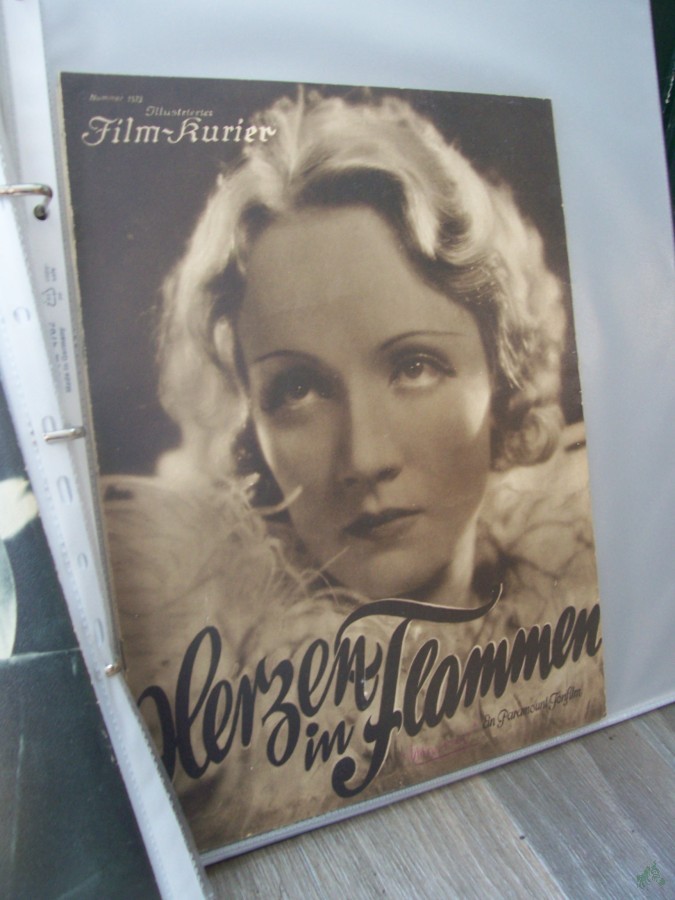 Product image 1 of the product “Nummer 1573, 1931, Herzen in Flammen ”