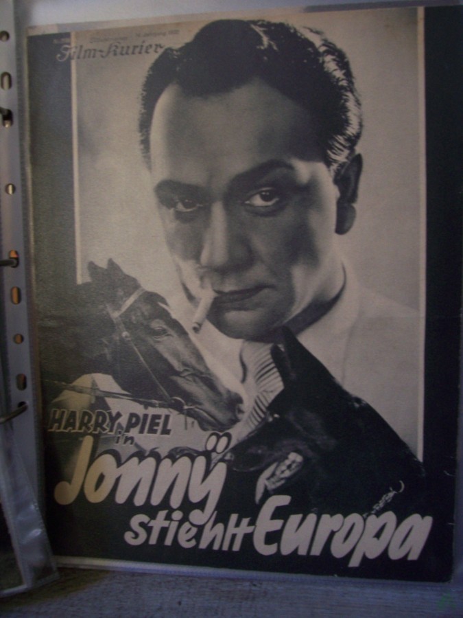 Product image 1 of the product “1788, 1932, Jonny stiehlt Europa mit Harry Piel ”