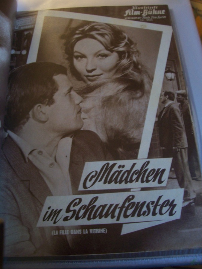 Artikelbild 1 des Artikels “No 5835, Mädchen im Schaufenster (la fille la vitrine) “