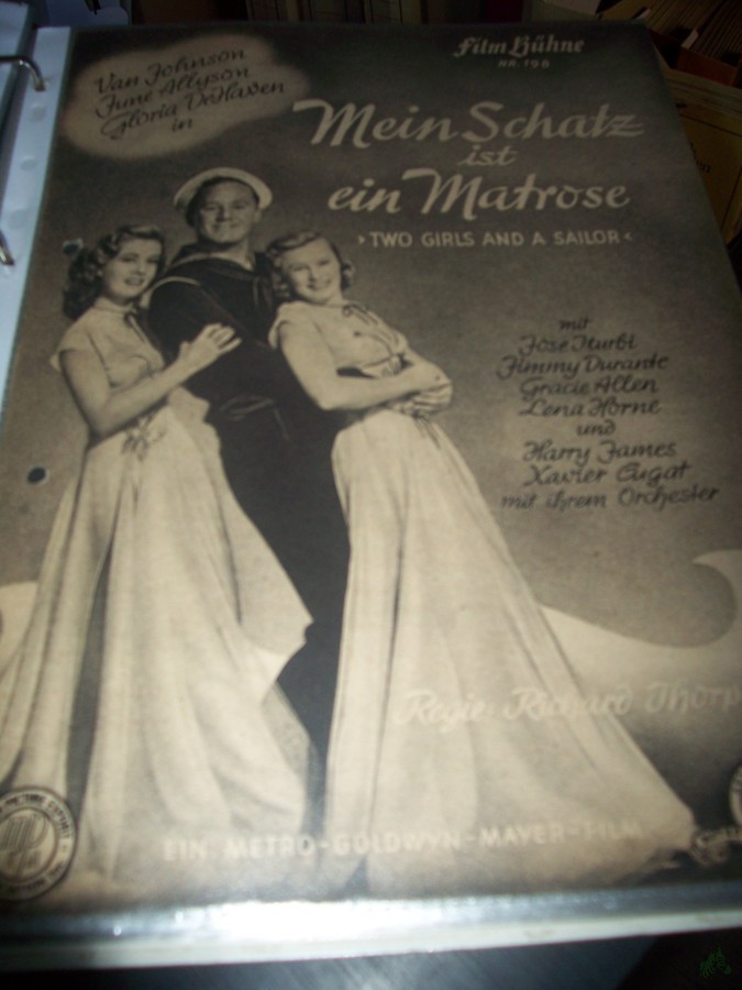 Artikelbild 1 des Artikels “No 198, Mein Schatz ist ein Matrose, Two girls and a sailor “