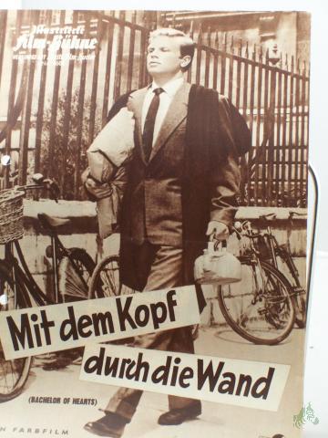 Product image of the product “Nr. 4608, mit dem Kopf durch die Wand ”