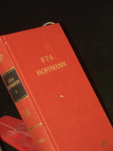 Artikelbild des Artikels “Lebensansichten des Katers Murr : nebst fragmentar. Biographie d. Kapellmeisters Johannes Kreisler in zufälligen Makulaturblättern / hrsg. von E. T. A. Hoffmann “