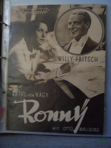 Product image of the product “No 1712, 1931, Ronny mit Käthe von Nagy und Otto Wallburg ”