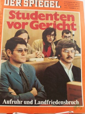 Product image of the product “45/1969, Studenten vor Gericht ”
