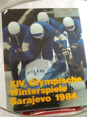 Artikelbild des Artikels “XIV. Olympische Winterspiele Sarajevo 1984, neunzehnhundertvierundachtzig / hrsg. von d. Ges. zur Förderung d. Olymp. Gedankens in d. DDR “