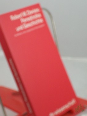 Artikelbild des Artikels “Perestroika und Geschichte : die Wende in der sowjetischen Historiographie / Robert W. Davies. Aus dem Engl. übers. von Friedrich Griese “