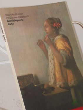 Product image of the product “Die Meisterwerke aus der Gemäldegalerie Berlin, Staatliche Museen Preussischer Kulturbesitz / Verf. d. Texte zu d. Abb.: Henning Bock... Fotos: Jörg Anders... ”