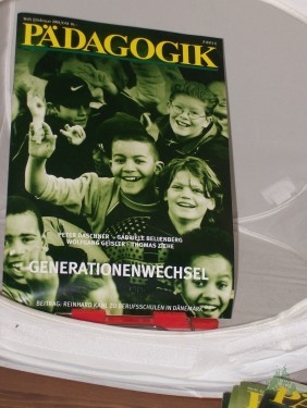 Artikelbild des Artikels “2/2001, Generationenwechsel “