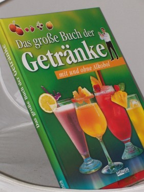 Artikelbild des Artikels “Das große Buch der Getränke : mit und ohne Alkohol “