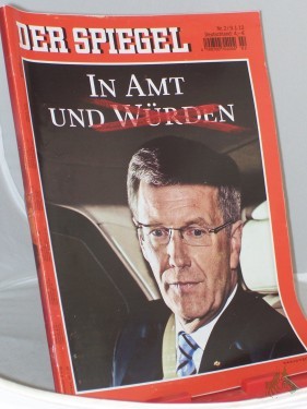 Artikelbild des Artikels “2/2012, In Amt und Würden “